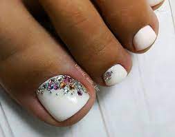 Black and white hearts are an awesome alternative to all the reds and pink nail designs for valentines. White Rhinestone Toenails Summer Toe Nails Pedicure Designs Toenails Pretty Toe Nails
