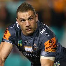 NRL star Robbie Farah asks to be released from Wests Tigers contract