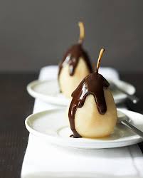 Poires Au Chocolat Au Micro Ondes Pour 2 Personnes Recettes Elle A Table Recette Poire Au Chocolat Recettes De Cuisine Recette