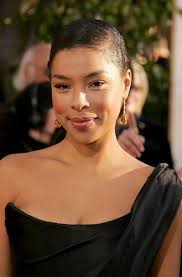 Black British Actors And Actresses Sophie Okonedo She Is Another British Actress With Mixed Parentage But Of Nigerian Paternity Edo Has Featured Sophie Okonedo Natural Hair Styles Hair Crush