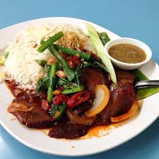 /ˌnɑːsi ɡɒˈrɛŋ/) refers to fried rice in both the indonesian and malay languages. Nasi Goreng Daging Merah