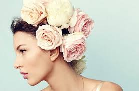 Tuto coiffure mariage n° 1 etape 1 : Weddingtime 10 Coiffures Pour Etre Une Invitee Au Top