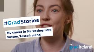 Lara Sutton's Instagram, Twitter & Facebook