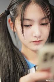 Sao nhí Thần Điêu Đại Hiệp sau 7 năm: 13 tuổi xinh như hoa, cao 1m65