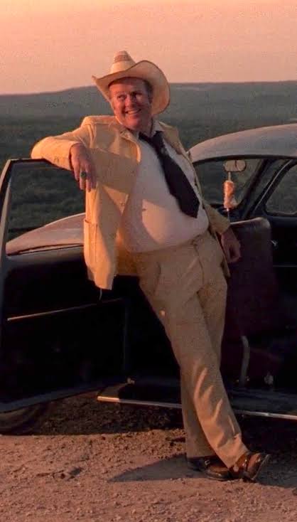 Blood Simple: M. Emmet Walsh's Yellow Leisure Suit » BAMF Style