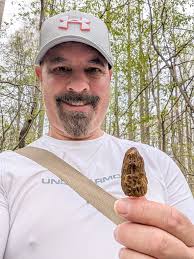 Finally found my first morels of the 2025 season. Hit 3 woods today. First  woods I got skunked. Second woods I found my first morel of the season and  only found the