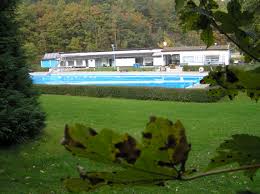 File Waldschwimmbad Neu Anspach Jpg Wikimedia Commons