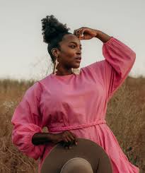 Unser shop ist aufgrund von wartungsarbeiten im moment nicht erreichbar. Wunmi Mosaku Talks Lovecraft Country Episode 5 Her Character Ruby Powers