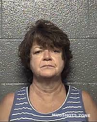 Misty Peek's Instagram, Twitter & Facebook