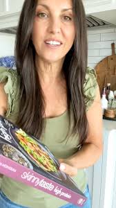 IT’S HERE!!! 😍📚I just got my hands