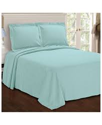 * oya textile is a manufacturer and exporter of a wide range of jacquard bedspreads which uses extremely 100% premium turkish cotton yarns, allowing for a higher density. Superior Paisley Jacquard Matelasse Bedspread Set Collection Reviews Quilts Bedspreads Bed Bath Macy S