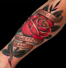 With lettering tattoos, you have to be careful about the font, making it readable, clear, and crisp. The Everlasting American Traditional Tattoo Lettering