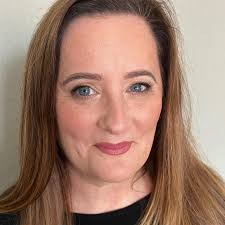 Jen absolutely rocking that Mac Mehr Lippy 💕 Thank you for being so brave  and modelling for me today Jen. You look amazing. Happy Shopping 🛍 😍 All  products listed