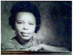 Ada Hobbs's Instagram, Twitter & Facebook