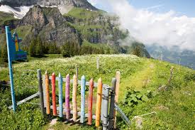 wandern mit kindern themenwanderwege und themenpfade schweiz wandern mit kindern ferien schweiz urlaub schweiz