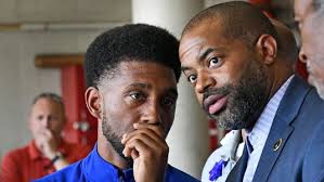 After redistricting spat, Baltimore Council President Nick Mosby calls for  removing mayor's veto power