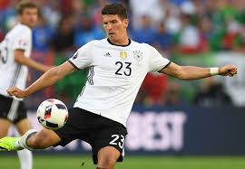 Dies setzt sich mit kevin großkreuz, der die rückennummer 2 trägt und. Ruckennummer 23 Im Deutschland Trikot Emre Can