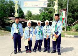 Dengan hormatnnya dimaklumkan bahawa saya, ramli bin putih berdasarkan peraturan (4) dalam warta kerajaan. 2nd Negara Brunei Darussalam Cubborree 2010 Sekolah Rendah Selapon