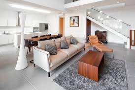 Fliesen wohnzimmer grau fliesen bekleben kuche neu graue flur ab08 hitoiro avec new hellgrau with wohnzimmer grau. Wohnzimmer Fliesen 86 Beispiele Warum Sie Den Wohnzimmerboden Mit Fliesen Verlegen
