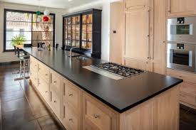 Achat meuble de cuisine chene et noir à prix discount. Cuisine Chene Blanchi Laque Noire Moderne Cuisines Pez