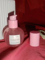 Jetzt glow recipe ganz einfach bei douglas bestellen und 2 gratisproben sichern! Product Review Glow Recipe S Plum Plump Hyaluronic Serum Dnamag