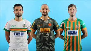 Aytemiz alanyaspor başkanı hasan çavuşoğlu, efecan karaca ve salih uçan hakkında konuştu. Aytemiz Alanyaspor Yeni Sezon Formalarini Tanitti