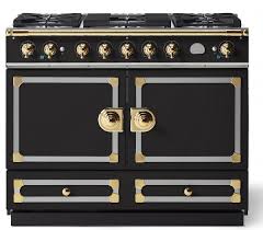 Viele gasherde besitzen einen integrierten backofen, der entweder mit gas oder elektrisch beheizt wird. La Cornue Cornufe Gasherd 110 Cm Hier Online Konfigurieren Welter Und Welter Koln