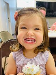 Can yall help w the guy in the right ? Maybe clean red eye and add smile 😃