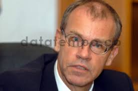 ERWIN ANDERSEN DAN WIJAYA KUSUMA SOEBROTO