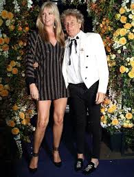 October 19, 2017 11:55 am. Rod Stewart 74 Reveals Sister S Warning About Wife Being Too Young Before Wedding Celebrity Tidings