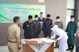 Atju syamsudin diangkat menjadi bupati kepala daerah kabupaten purwakarta di subang. Puluhan Pejabat Subang Di Rotasi Ini Pesan Bupati Transnews