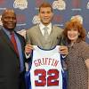 Photo by bryan terry, the oklahoman ou head coach jeff capel, left, poses for a photo with the griffin family, from left, gail, taylor, blake and tommy griffin, as. Https Encrypted Tbn0 Gstatic Com Images Q Tbn And9gcs1flxldd2zed1btdfwvok097frrtuqf8gciy2xuxc Usqp Cau