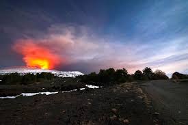 Sicily's mount etna volcano unleashed an explosion thursday, hurling molten rocks 0:20 10 injured in dramatic eruption at italy's mt. 10 Injured By Volcanic Explosion On Italy S Mount Etna