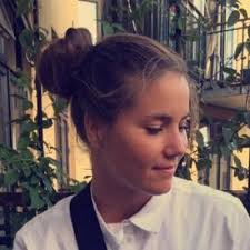 Laura Carstens's Instagram, Twitter & Facebook