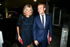 Povestea de iubire dintre emmanuel macron (39 de ani), presedintele frantei, si sotia sa, brigitte trogneux (64 de ani), tine prima pagina a la randul sau, macron, care are 39 de ani, declara luna trecuta despre sotia sa brigitte, in varsta de 64 de ani: Foto Cine Este Brigitte Trogneux SoÅ£ia Lui Emmanuel Macron Cu 25 De Ani Mai In VarstÄƒ Decat Politicianul Francez La 17 Ani Mi A Spus CÄƒ Voi Fi SoÅ£ia Lui