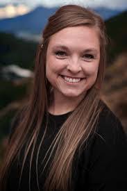 Erin Pell's Instagram, Twitter & Facebook