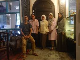 An innuendo is a hint, insinuation or intimation about a person or thing, especially of a denigrating or a derogatory nature. Wakaf Talam Mukha Cafe Ttdi Friday 20 October 2017 Missjewelz