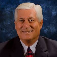 Meet Don Ahern! 👋 Don founded Xtreme Manufacturing in 2003 with the  development of the first Xtreme telehandler, the XRM945. Since then, Xtreme  has become synonymous with innovation and durability…