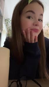 Elise Tucker's Instagram, Twitter & Facebook