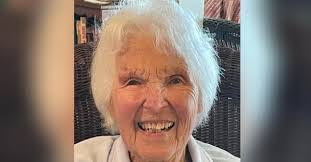 Lisa Poteat's Instagram, Twitter & Facebook