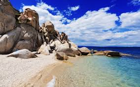 Οι καιρικές συνθήκες το προσεχές τριήμερο αναμένεται να είναι καλές στο μεγαλύτερο μέρος της χώρας, σύμφωνα με τις πρώτες. Trihmero Agioy Pneymatos Poioys Proorismoys Protimhsan Oi Ellhnes