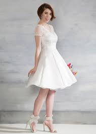 Simple Wedding Dress For Civil Wedding How To Dress For A Wedding Check More At Http Svesty Com Si Short Wedding Dress Civil Wedding Dresses Bridal Dresses