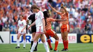 Ronald koeman is a dutch football manager and former footballer. 1988 Oranje Im Em Taumel Beim Nachbar Kicker