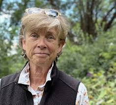 Monica Hoel's Instagram, Twitter & Facebook