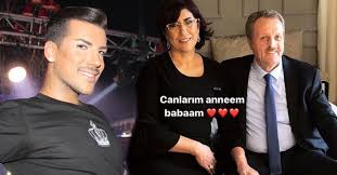 Merhaba kerimcan durmaz vevo ailesi kanalıma hoşgeldiniz, kanalıma abone olarak veya beğeni yaparak destek olabilirsiniz. Kerimcan Durmaz In Anne Ve Babasi Magazin Haberleri