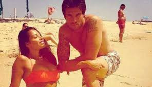 I medici le hanno infatti consigliato di sottoporsi il prima possibile ad un intervento per asportare la massa tumorale. Chi E Carolina Marconi Marito Figli Vita Privata Tumore Instagram