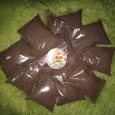 Lontong is an indonesian dish made of compressed rice cake in the form of a cylinder wrapped inside a banana leaf,12 commonly found in indonesia, malaysia and singapore. Bubuk Bedda Lotong Shopee Indonesia