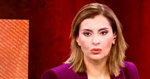 Ünlü gazetecinin önceki evliliğinden 'nehir' (d.2005) adında bir kızı bulunuyor. Hande Firat Kimdir Hande Firat A Ne Oldu Kac Yasinda Hande Firat Nereli