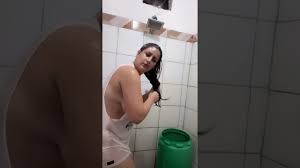 فضيحة بنت في الحمام عارية بلكامل - YouTube
