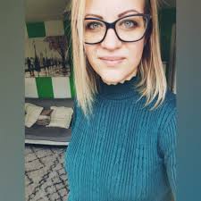 Hey guys, We try to fix my motor, the hall sensor was faulty. When we  opened the motor a little ( it's looks magnet but I'm not sure it's  actually is) cube